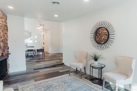 Townhouse 3-bedroom,with indoor fireplace.
