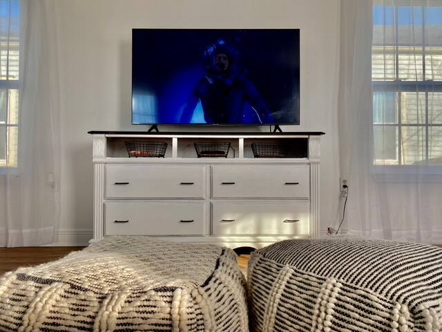 Solitude at St. Roch gallery image 3