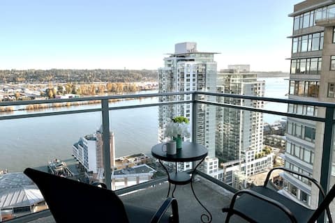 Downtown Modern HighRise Condo-2BR City&Ocean View