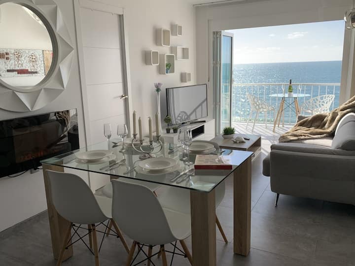 PENTHOUSE & FREE PARKING FOR SMALL CAR & LIFT