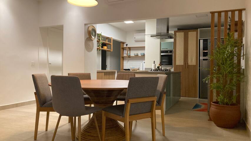 Lovely 3 ensuite BR Copacabana Beach Block gallery image 2