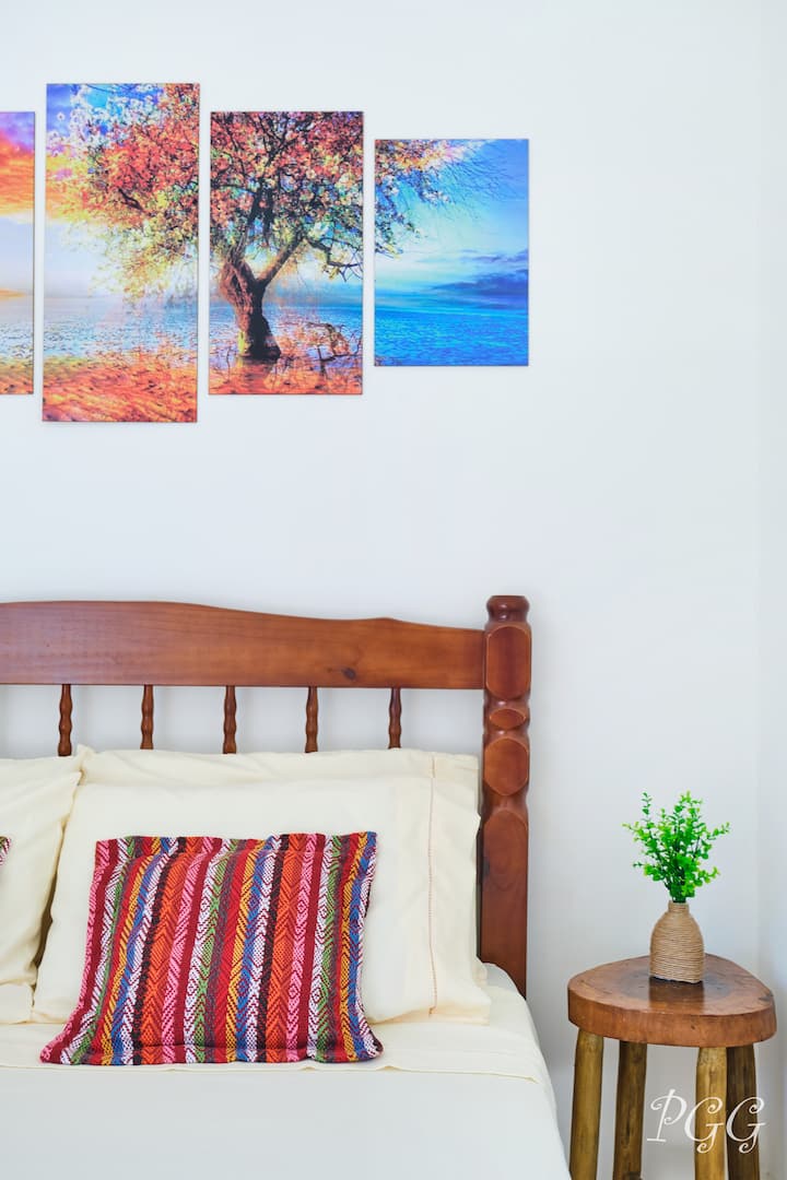 Qt Social-View for Ceiling Mountain Fan, New Density33-Size Standard Coltress (Double), Waterproof Cover on Colchtress/Pillows for Greater Hygiene, Wooden Closet with Hangers, Tables for Support.Obs: we do NOT OFFERPOS and BATH