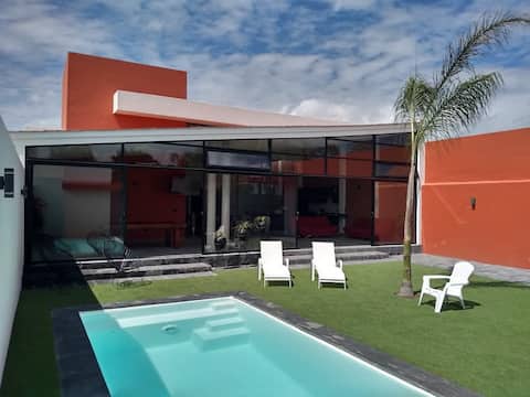 Country house with Laguna Cajititlán pool