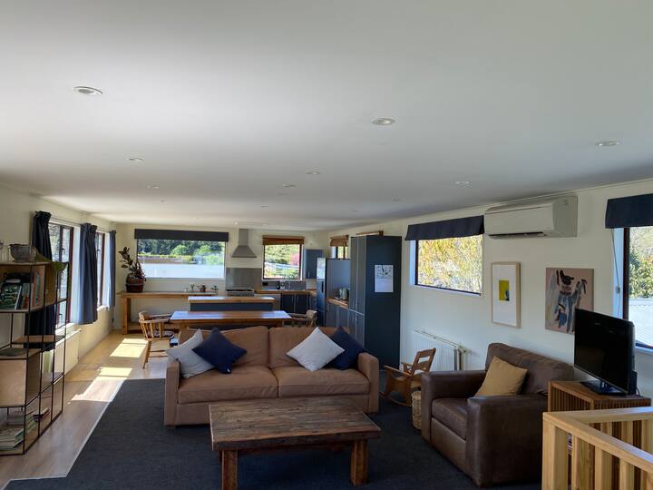 Lake Hayes Home Away From Home Houses for Rent in Lake Hayes, Otago