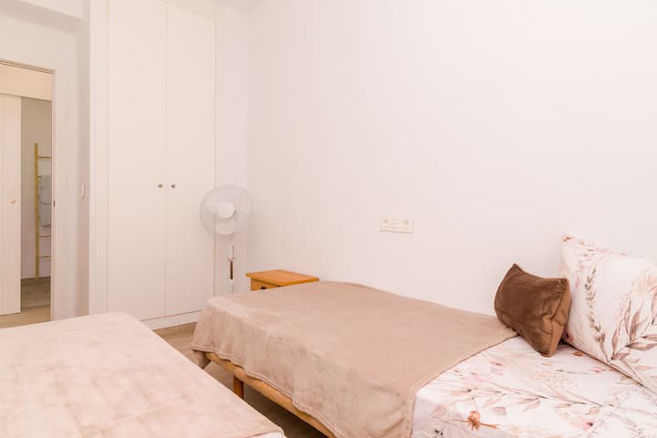 غرفة النوم 1