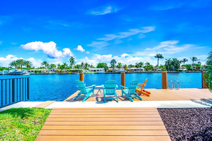 Exquisite Heated Pool+Waterfront! Close To Beach! gallery image 3