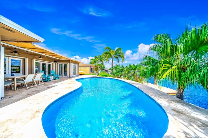 Exquisite Heated Pool+Waterfront! Close To Beach!