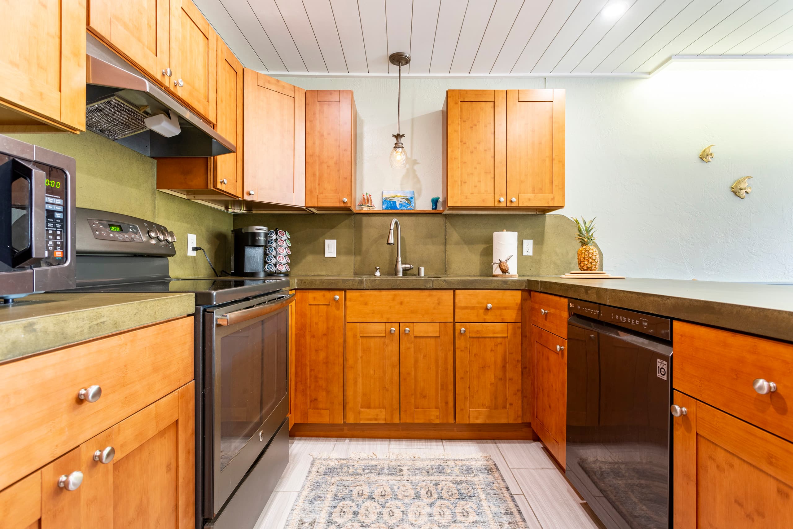 Condo in Kailua-Kona · ★4.91 · 1 bedroom · 1 bed · 1 bath - Image 3