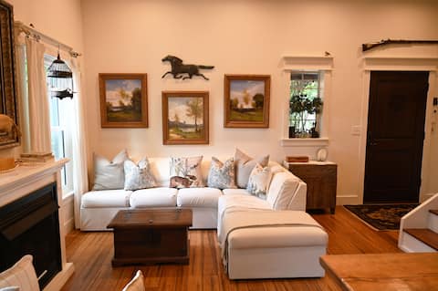 Farmstay Scottland Yard- Queen's Quarter's