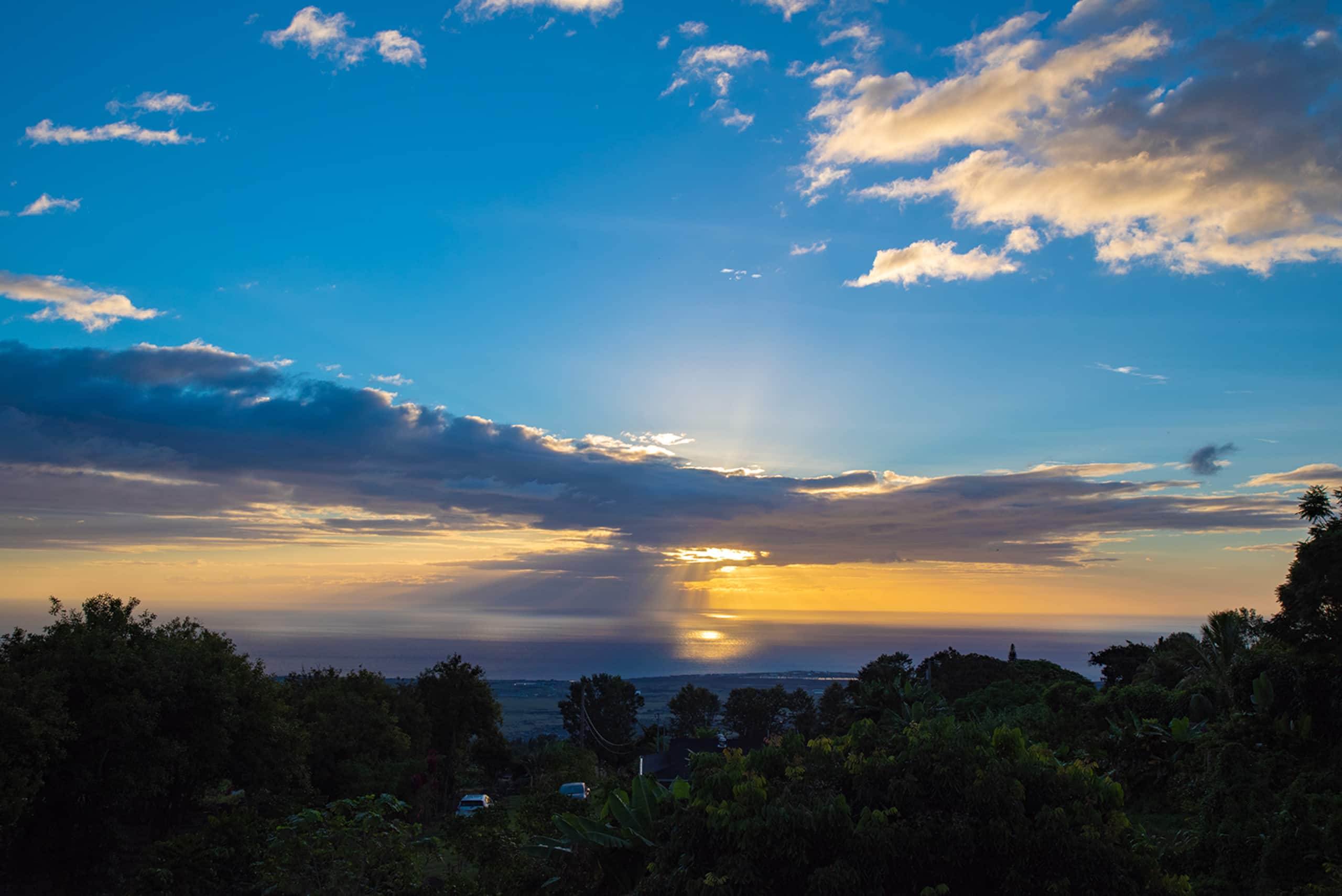 Home in Kailua-Kona · ★4.96 · 2 bedrooms · 2 beds · 1 private bath - Image 6