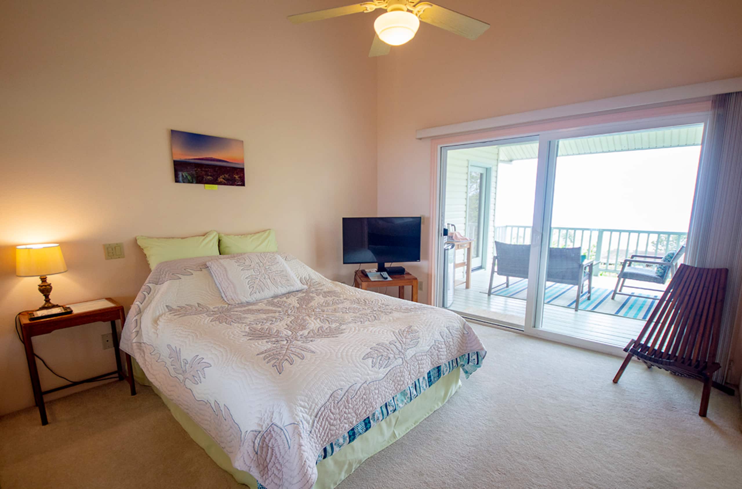 Home in Kailua-Kona · ★4.96 · 2 bedrooms · 2 beds · 1 private bath - Image 3