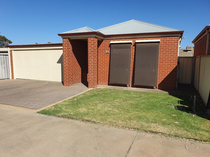 'The Shack' 3 Bedroom 2 Bathroom Residential House Houses for Rent in