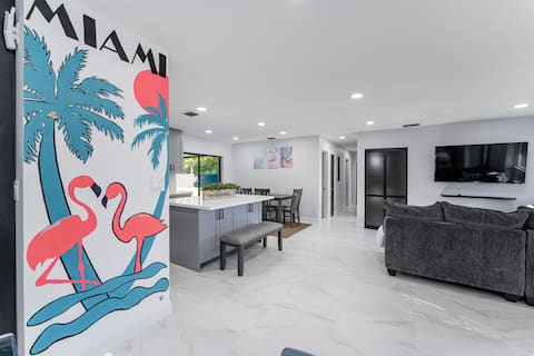 Beautiful Modern 5BR Private Home with a Pool