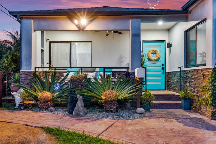 LUXE | LA Million Dollar Home w/2Hot Tubs near LAX gallery image 3