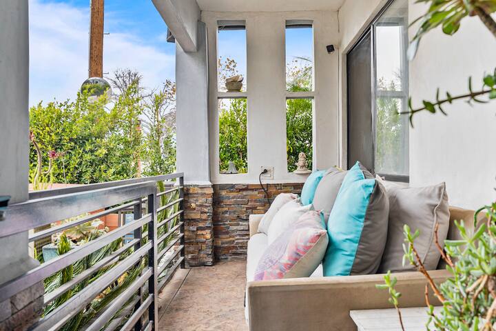 LUXE | LA Million Dollar Home w/2Hot Tubs near LAX gallery image 4