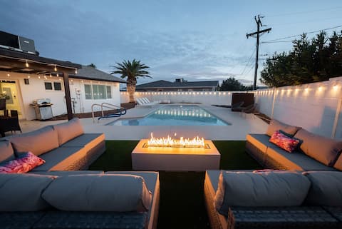 Old Town Getaway - Heated Pool, Hot Tub, Fire Pit