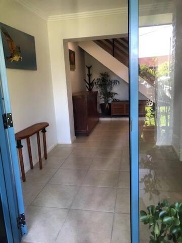 Forster Beach Top Floor: 4BR, 2 Bath & ocean views gallery image 5