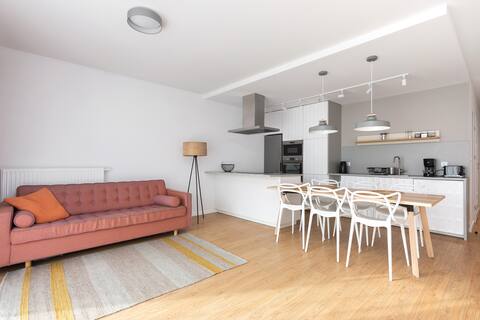 Top Airbnb: Spacious 4 room apartment Vermelo in Prądnik Czerwony