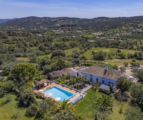 Exceptional Six Bed Manor House with private pool