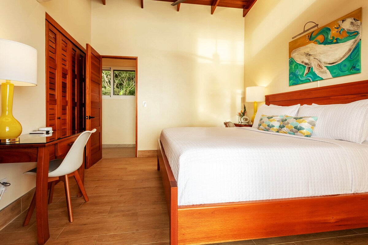 Whale bedroom #3 - comfy king bed, 2 workspace desks, ac, ocean/pool view