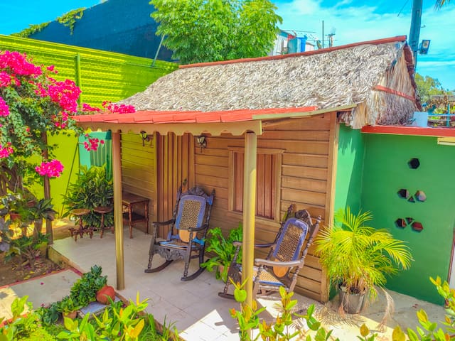 Entire home with 1 bedrooms in Havana - Cabaña Siboney