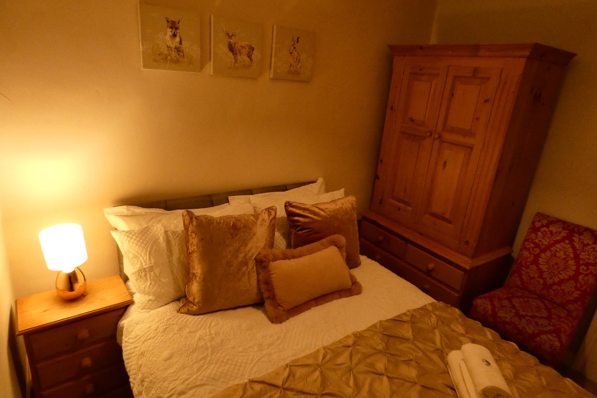 ห้องนอน 2 เตียงคู่พร้อมทุกสิ่งที่คุณต้องการ 