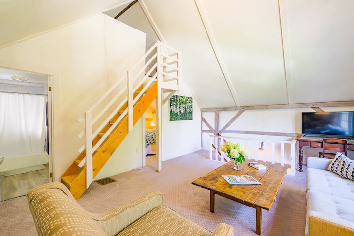 Lovely Loft Apartment In Rockport, Walk To Harbor! - Camden, ME