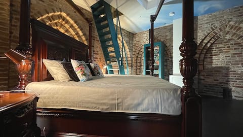 Burger's Zoo in a church tower!