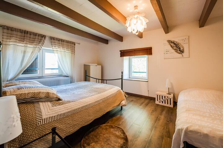 Dhoma e gjumit e Solène: një krevat dopio dhe një krevat tek