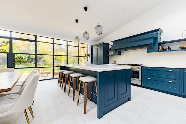 Beautiful large house in London