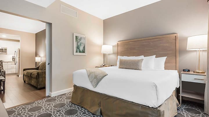 Adorable 1 Bedroom Deluxe In King583 - Charleston, SC
