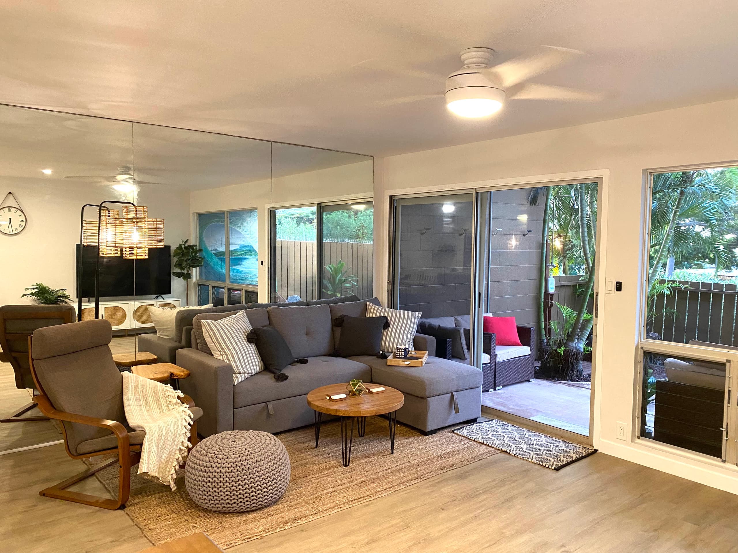Townhouse in Lahaina · ★4.96 · 3 bedrooms · 4 beds · 1.5 baths - Image 2