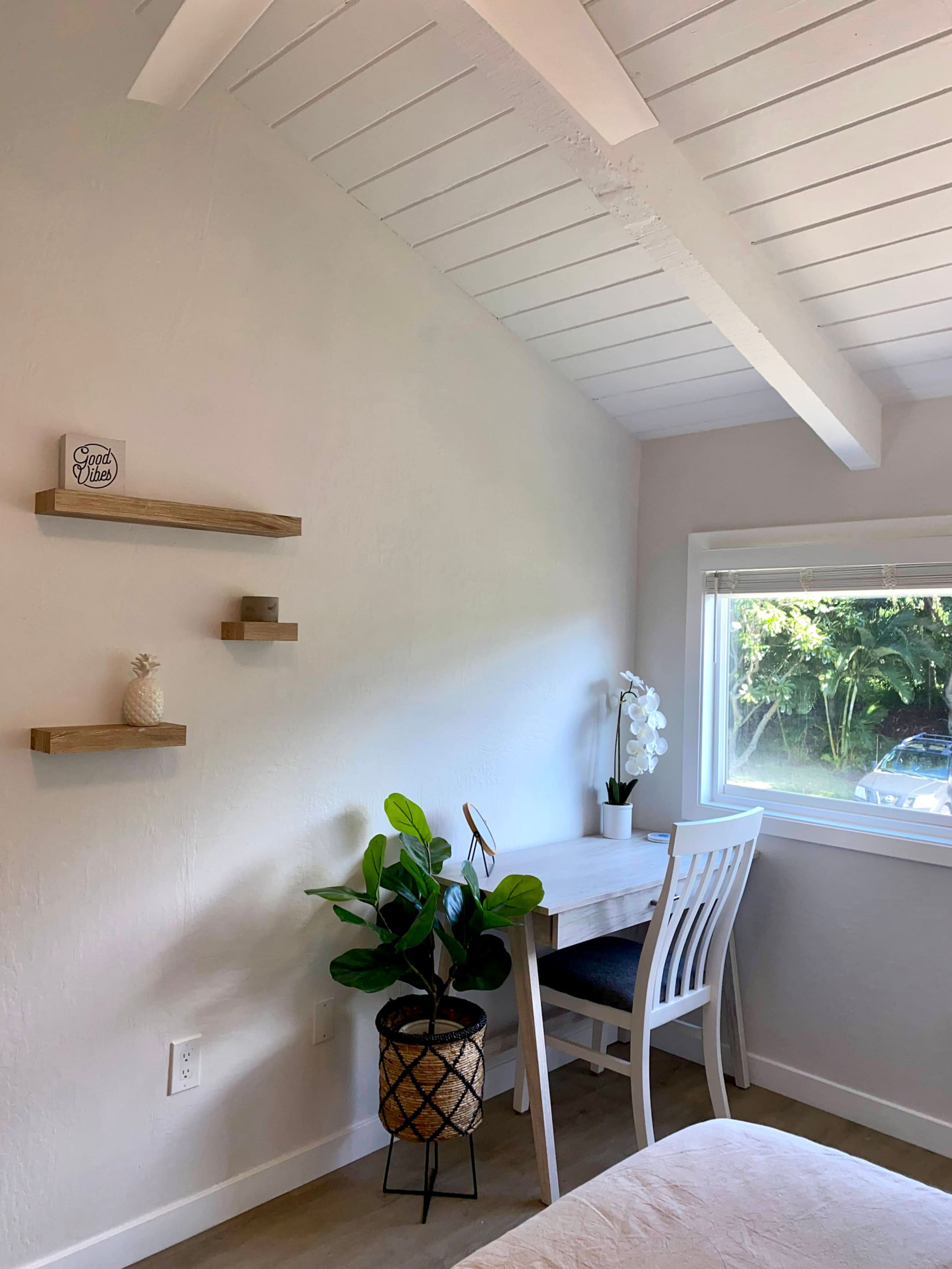 Townhouse in Lahaina · ★4.96 · 3 bedrooms · 4 beds · 1.5 baths - Image 14