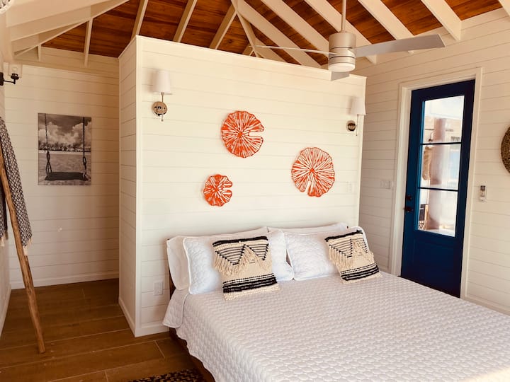 Основен апартамент №1 - бунгало Cali King (California King) отделно бунгало. Самостоятелна баня 