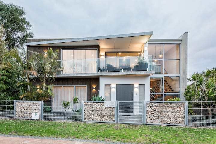 Djurapin – entertain, dine and enjoy the beach | Margaret River Properties