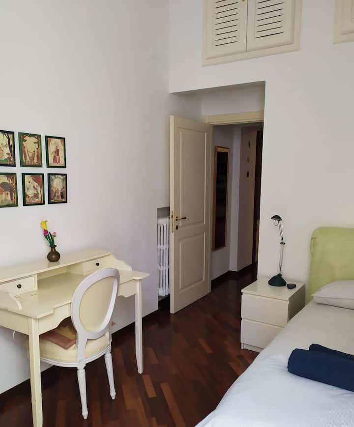 ห้องนอนคู่◆ห้องนอนใหญ่พร้อมเตียงคู่