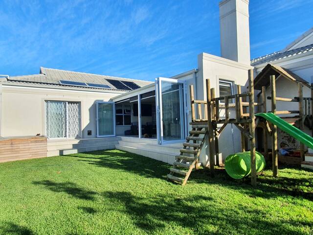 Home Away gallery image 2