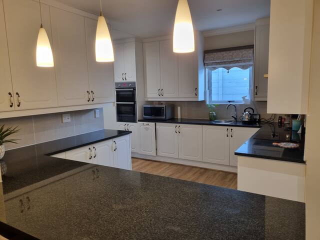 Home Away gallery image 3