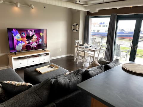Water front 2 bedroom condo with large patio