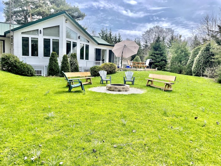 West Lake Vacation Rentals & Homes West Lake, Prince Edward, Canada