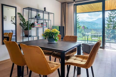Top performing Airbnb: Apartment shelter house, taras, widok na góry in Gmina Kościelisko