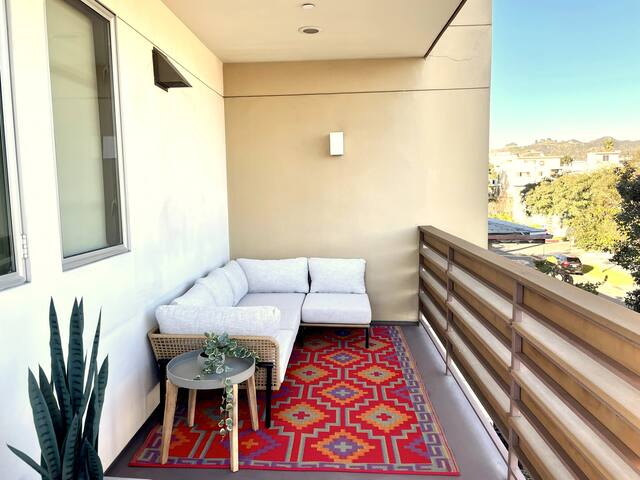 Luxe WeHo design loft w/private elevator gallery image 3