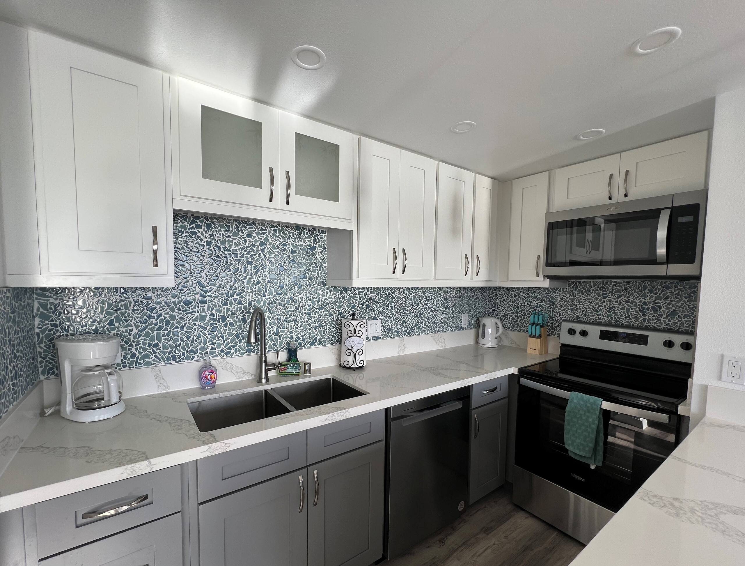 Condo in Honolulu · ★4.71 · 2 bedrooms · 3 beds · 2 shared baths - Image 5