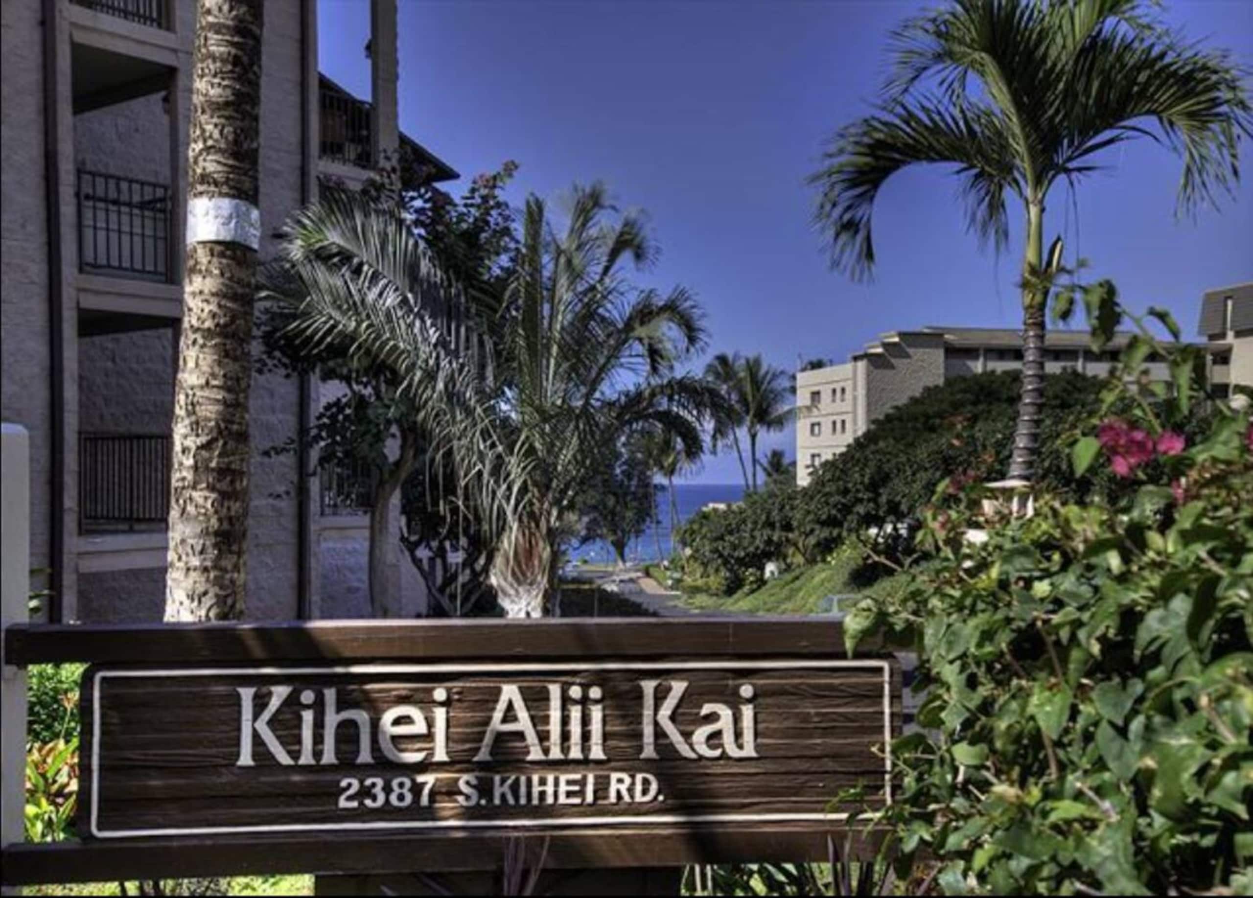 Condo in Kihei · ★4.89 · 2 bedrooms · 2 beds · 1 bath - Image 15