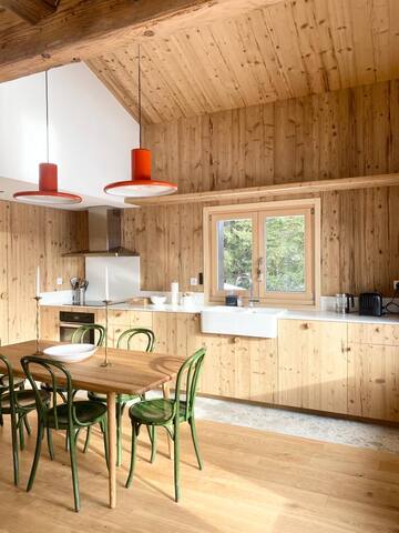 Luxurious Eco-Chalet: Swiss Mountain Escape