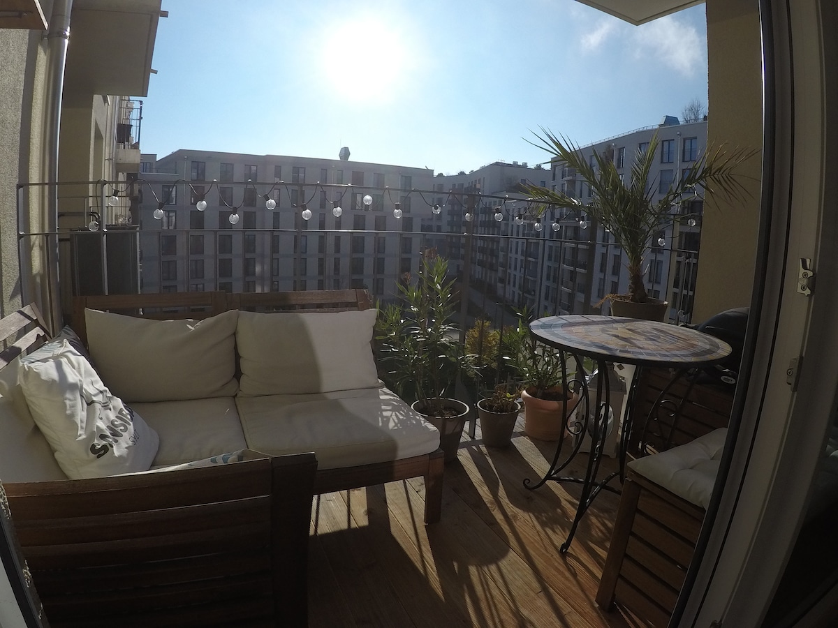 Popular Airbnb listing: Modern 3-room apartment with roof garden in Obersendling