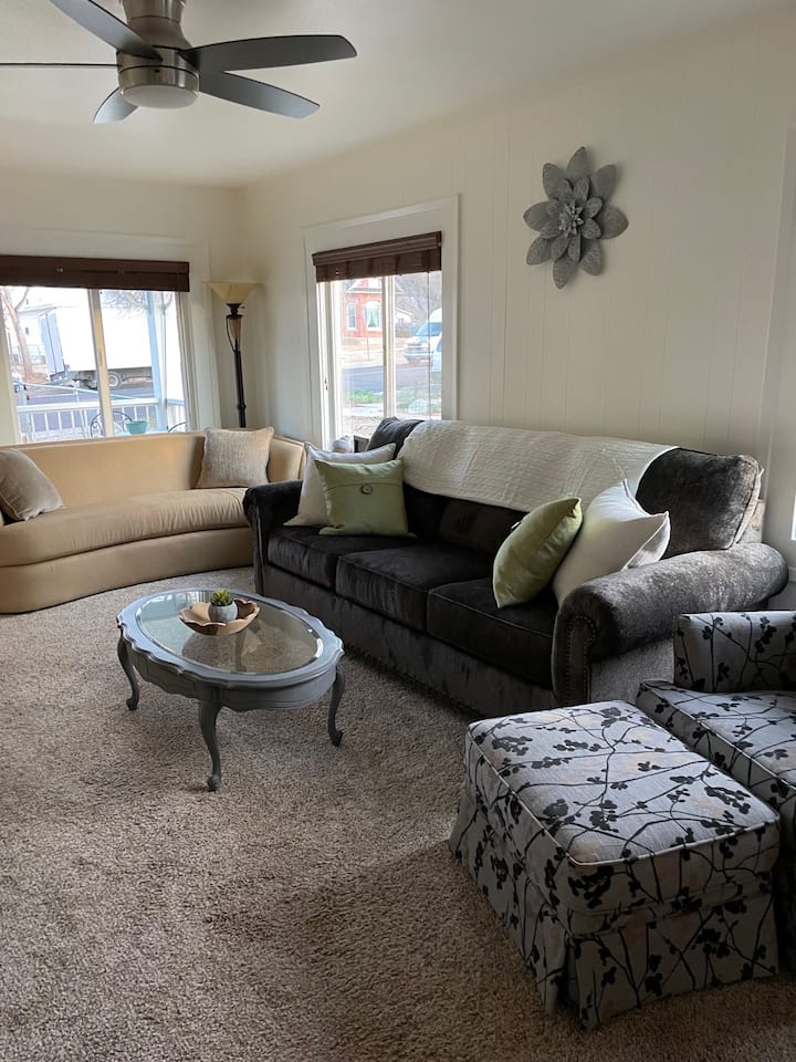 Cozy 3 Bd Home On Mt Vernon! 10 Minute Walk To Dt! - Prescott, AZ