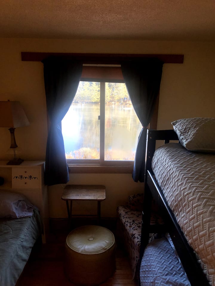 Изглед от спалнята