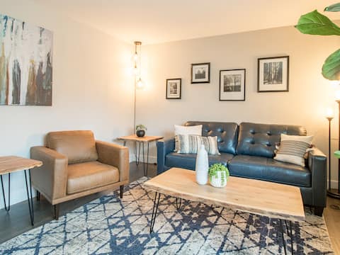 Top performing Airbnb: Cozy House Close to Everything in Aurora