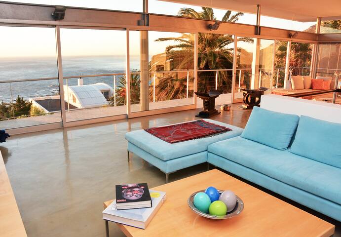 Magnificent Villa in Camps Bay w/ Ocean view gallery image 2